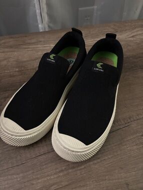 Cariuma Black Slip-On Canvas Loafers with Cream Sole